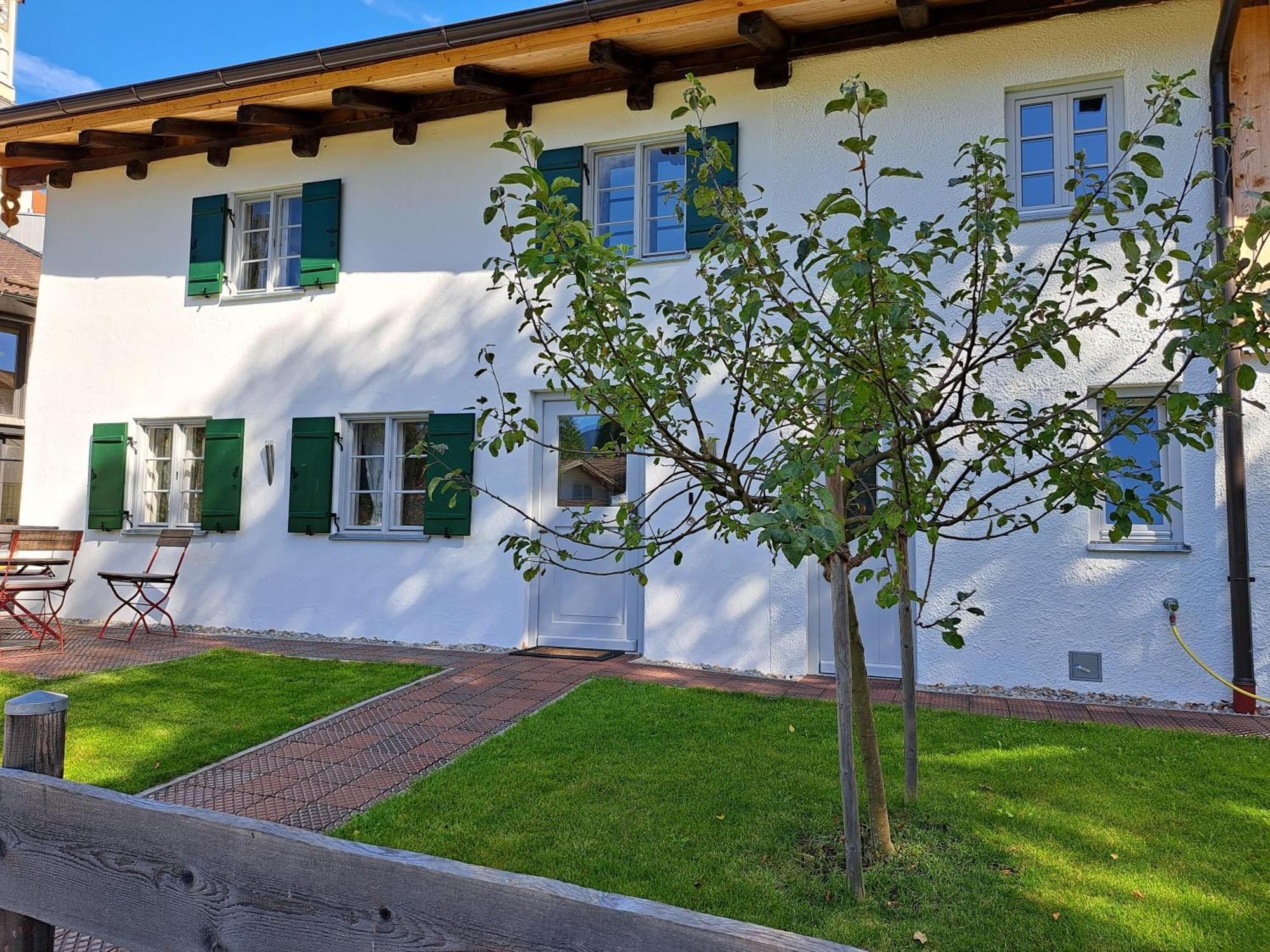 Neu! Ferienwohnungen im Lüftlmalereck, Hennalahaus Oberammergau Exterior foto