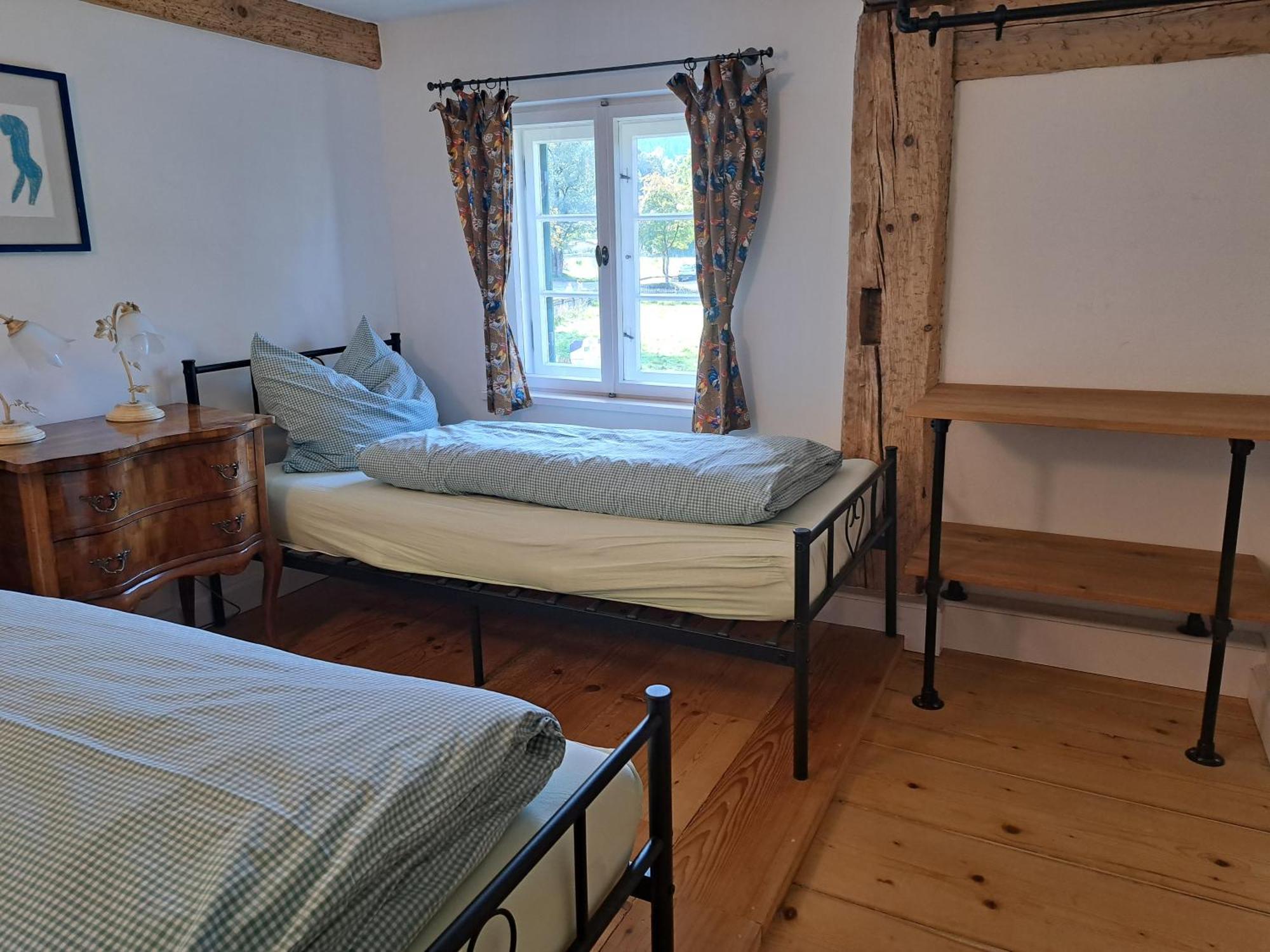 Neu! Ferienwohnungen im Lüftlmalereck, Hennalahaus Oberammergau Exterior foto